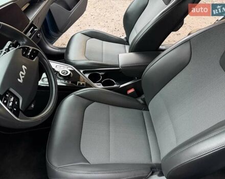 Синій Кіа Niro, об'ємом двигуна 0 л та пробігом 59 тис. км за 24950 $, фото 26 на Automoto.ua