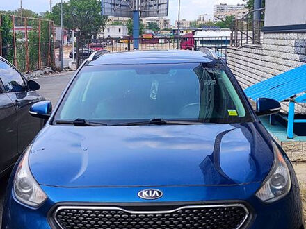 Киа Niro 2017 в Киеве на Automoto.ua Синий Киа Niro, объемом двигателя 1.6 л и пробегом 299 тыс. км за 12900 $, фото 1 на Automoto.ua