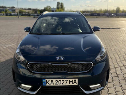 Киа Niro 2017 в Киеве на Automoto.ua Синий Киа Niro, объемом двигателя 1.59 л и пробегом 114 тыс. км за 19800 $, фото 1 на Automoto.ua