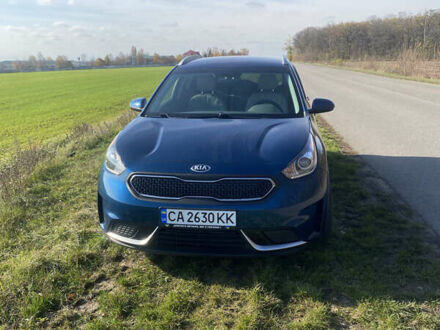 Синий Киа Niro, объемом двигателя 1.58 л и пробегом 197 тыс. км за 14800 $, фото 1 на Automoto.ua