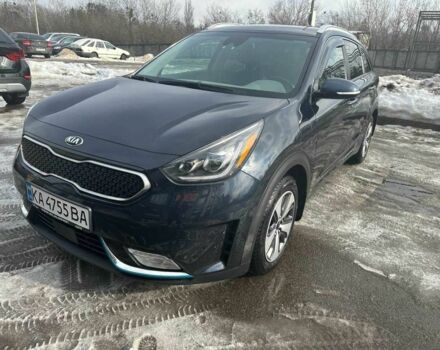 Синий Киа Niro, объемом двигателя 1.6 л и пробегом 102 тыс. км за 20900 $, фото 1 на Automoto.ua