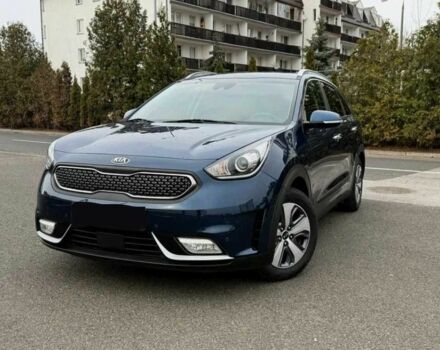 Синий Киа Niro, объемом двигателя 1.6 л и пробегом 81 тыс. км за 10300 $, фото 1 на Automoto.ua