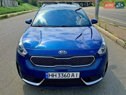 Кіа Niro 2019 у Одесі на Automoto.ua Синій Кіа Niro, об'ємом двигуна 1.58 л та пробігом 371 тис. км за 9499 $, фото 1 на Automoto.ua