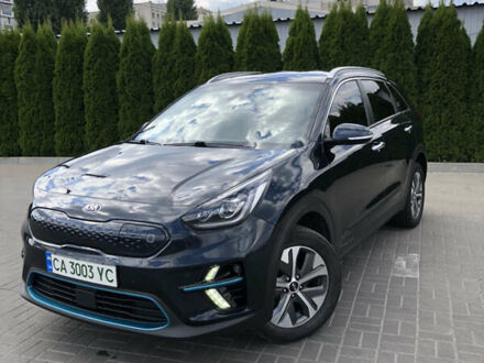 Кіа Niro 2019 у Черкасах на Automoto.ua Синій Кіа Niro, об'ємом двигуна 0 л та пробігом 175 тис. км за 16300 $, фото 1 на Automoto.ua