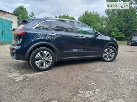 Киа Niro 2019 в Львове на Automoto.ua Синий Киа Niro, объемом двигателя 0 л и пробегом 175 тыс. км за 21000 $, фото 1 на Automoto.ua