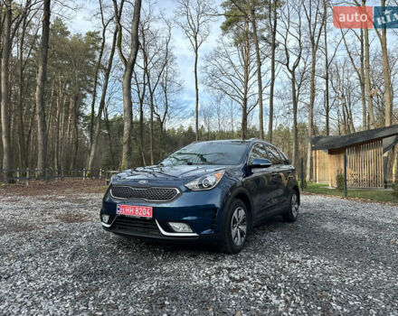 Синий Киа Niro, объемом двигателя 1.6 л и пробегом 190 тыс. км за 14400 $, фото 1 на Automoto.ua