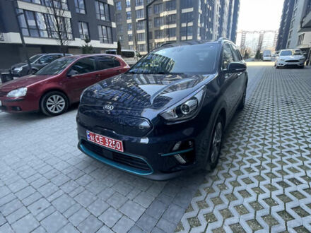 Киа Niro 2019 в Ивано-Франковске на Automoto.ua Синий Киа Niro, объемом двигателя 0 л и пробегом 84 тыс. км за 16400 $, фото 1 на Automoto.ua