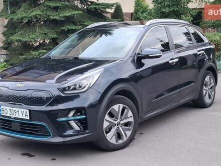 Кіа Niro 2019 у Тернополі на Automoto.ua Синій Кіа Niro, об'ємом двигуна 0 л та пробігом 131 тис. км за 18200 $, фото 1 на Automoto.ua