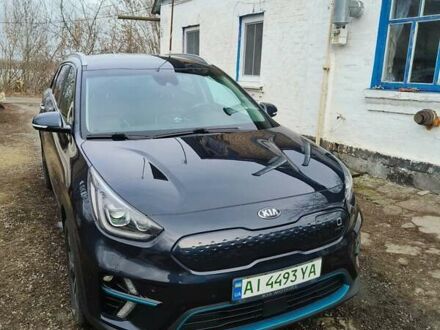 Киа Niro 2019 в Белой Церкве на Automoto.ua Синий Киа Niro, объемом двигателя 0 л и пробегом 132 тыс. км за 17000 $, фото 1 на Automoto.ua