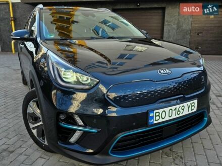 Синий Киа Niro, объемом двигателя 0 л и пробегом 153 тыс. км за 18699 $, фото 1 на Automoto.ua