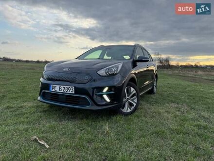 Киа Niro 2020 в Черкассах на Automoto.ua Синий Киа Niro, объемом двигателя 0 л и пробегом 119 тыс. км за 19423 $, фото 1 на Automoto.ua