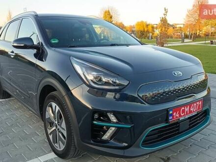 Киа Niro 2020 в Львове на Automoto.ua Синий Киа Niro, объемом двигателя 0 л и пробегом 149 тыс. км за 19900 $, фото 1 на Automoto.ua