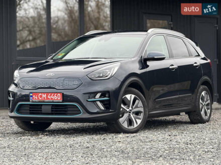 Синий Киа Niro, объемом двигателя 0 л и пробегом 116 тыс. км за 19999 $, фото 1 на Automoto.ua