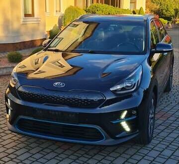 Киа Niro 2020 в Луцке на Automoto.ua Синий Киа Niro, объемом двигателя 0 л и пробегом 148 тыс. км за 16500 $, фото 1 на Automoto.ua