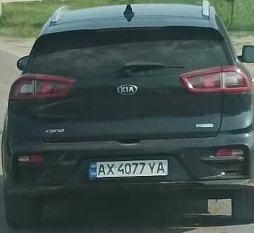 Синій Кіа Niro, об'ємом двигуна 0 л та пробігом 97 тис. км за 18700 $, фото 1 на Automoto.ua