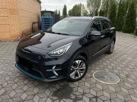 Кіа Niro 2020 у Києві на Automoto.ua Синій Кіа Niro, об'ємом двигуна 0 л та пробігом 124 тис. км за 13800 $, фото 1 на Automoto.ua