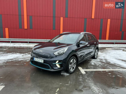 Синий Киа Niro, объемом двигателя 0 л и пробегом 103 тыс. км за 17999 $, фото 1 на Automoto.ua