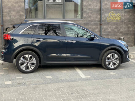 Киа Niro 2020 в Тернополе на Automoto.ua Синий Киа Niro, объемом двигателя 0 л и пробегом 106 тыс. км за 19600 $, фото 1 на Automoto.ua