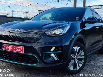 Киа Niro 2020 в Львове на Automoto.ua Синий Киа Niro, объемом двигателя 0 л и пробегом 135 тыс. км за 19870 $, фото 1 на Automoto.ua