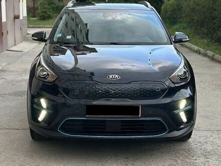 Синий Киа Niro, объемом двигателя 0 л и пробегом 102 тыс. км за 21000 $, фото 1 на Automoto.ua