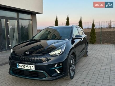 Синий Киа Niro, объемом двигателя 0 л и пробегом 56 тыс. км за 20700 $, фото 1 на Automoto.ua