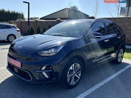 Киа Niro 2020 в Виннице на Automoto.ua Синий Киа Niro, объемом двигателя 0 л и пробегом 124 тыс. км за 17400 $, фото 1 на Automoto.ua