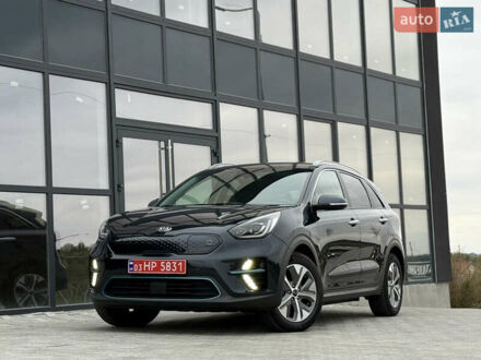 Кіа Niro 2021 у Тернополі на Automoto.ua Синій Кіа Niro, об'ємом двигуна 0 л та пробігом 124 тис. км за 19950 $, фото 1 на Automoto.ua