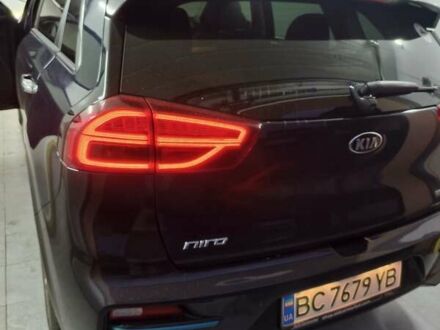 Синій Кіа Niro, об'ємом двигуна 0 л та пробігом 96 тис. км за 21500 $, фото 1 на Automoto.ua