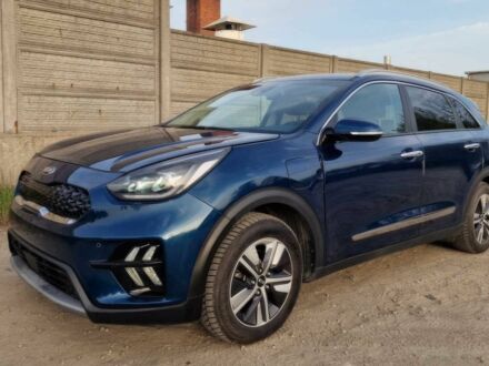 Кіа Niro 2021 у Умани на Automoto.ua Синій Кіа Niro, об'ємом двигуна 1.6 л та пробігом 31 тис. км за 14500 $, фото 1 на Automoto.ua