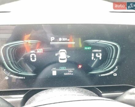 Зелений Кіа Niro, об'ємом двигуна 1.58 л та пробігом 93 тис. км за 7000 $, фото 8 на Automoto.ua