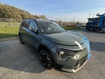 Зелений Кіа Niro, об'ємом двигуна 0 л та пробігом 96 тис. км за 16500 $, фото 1 на Automoto.ua