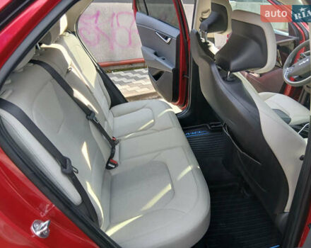 Оранжевый Киа Niro, объемом двигателя 1.58 л и пробегом 60 тыс. км за 22000 $, фото 2 на Automoto.ua