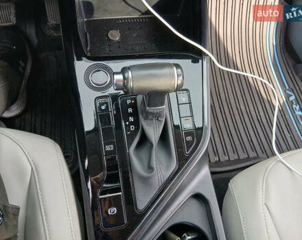 Оранжевый Киа Niro, объемом двигателя 1.58 л и пробегом 60 тыс. км за 22000 $, фото 27 на Automoto.ua