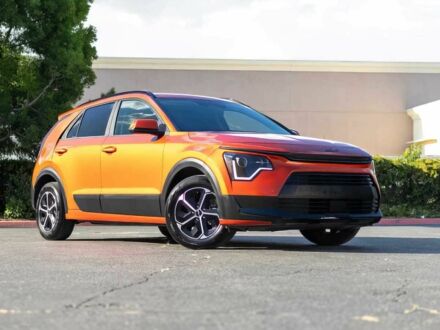 Кіа Niro 2023 у Полтаві на Automoto.ua Помаранчевий Кіа Niro, об'ємом двигуна 1.6 л та пробігом 22 тис. км за 14000 $, фото 1 на Automoto.ua