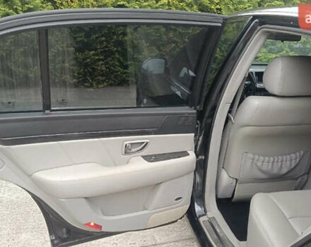 Черный Киа Опирус, объемом двигателя 3.78 л и пробегом 185 тыс. км за 6800 $, фото 16 на Automoto.ua