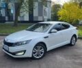 Білий Кіа Оптіма, об'ємом двигуна 2 л та пробігом 223 тис. км за 8600 $, фото 1 на Automoto.ua