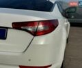 Белый Киа Оптима, объемом двигателя 2 л и пробегом 256 тыс. км за 8800 $, фото 24 на Automoto.ua