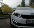 Білий Кіа Оптіма, об'ємом двигуна 2 л та пробігом 223 тис. км за 8600 $, фото 4 на Automoto.ua