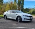 Белый Киа Оптима, объемом двигателя 2 л и пробегом 220 тыс. км за 9300 $, фото 2 на Automoto.ua