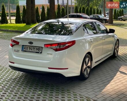 Білий Кіа Оптіма, об'ємом двигуна 2.4 л та пробігом 221 тис. км за 8200 $, фото 3 на Automoto.ua