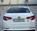 Білий Кіа Оптіма, об'ємом двигуна 2.36 л та пробігом 180 тис. км за 9750 $, фото 13 на Automoto.ua