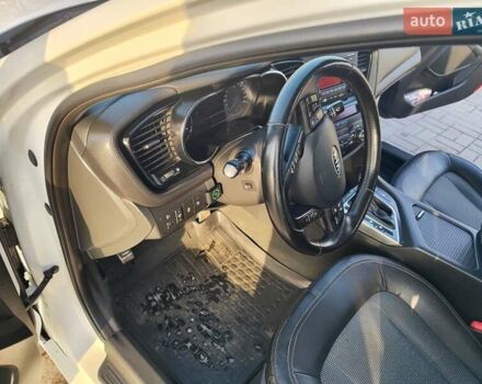Белый Киа Оптима, объемом двигателя 2 л и пробегом 184 тыс. км за 6700 $, фото 10 на Automoto.ua