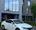 Білий Кіа Оптіма, об'ємом двигуна 2.36 л та пробігом 140 тис. км за 7500 $, фото 1 на Automoto.ua