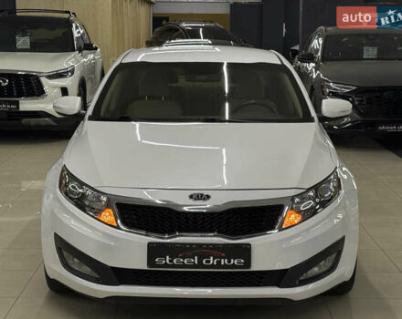 Білий Кіа Оптіма, об'ємом двигуна 2.36 л та пробігом 262 тис. км за 8199 $, фото 3 на Automoto.ua