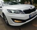 Білий Кіа Оптіма, об'ємом двигуна 2 л та пробігом 172 тис. км за 7200 $, фото 1 на Automoto.ua
