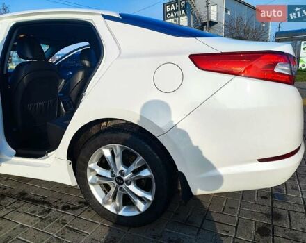 Белый Киа Оптима, объемом двигателя 2 л и пробегом 184 тыс. км за 6700 $, фото 4 на Automoto.ua