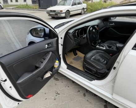 Білий Кіа Оптіма, об'ємом двигуна 2 л та пробігом 365 тис. км за 7700 $, фото 8 на Automoto.ua