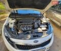 Білий Кіа Оптіма, об'ємом двигуна 2 л та пробігом 223 тис. км за 8600 $, фото 7 на Automoto.ua