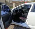 Білий Кіа Оптіма, об'ємом двигуна 2 л та пробігом 195 тис. км за 10350 $, фото 6 на Automoto.ua