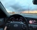 Белый Киа Оптима, объемом двигателя 2 л и пробегом 380 тыс. км за 9000 $, фото 5 на Automoto.ua